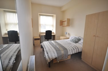 Mutley Plain, Mutley plain, Plymouth - Image 3